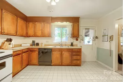 2414 Ashford Drive, Concord, NC 28027 - Photo 9