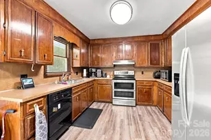 5421 Woodside Dr, Rock Hill, SC 29732 - Photo 7