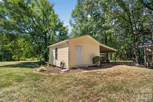 4043 Thompson Rd, Lancaster, SC 29720 - Photo 7