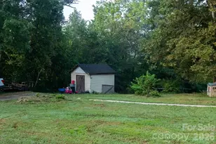 1219 Peak Pl NW, Lenoir, NC 28645 - Photo 7