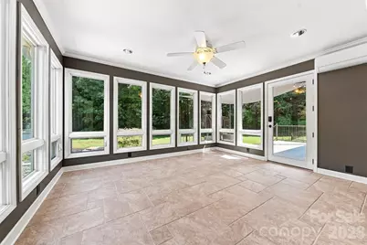 555 19th Avenue Lane NW, Hickory, NC 28601 - Photo 9