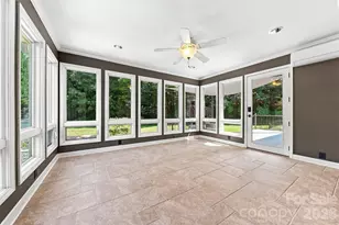 555 19th Ave Ln NW, Hickory, NC 28601 - Photo 9