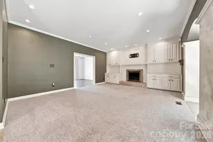 555 19th Ave Ln NW, Hickory, NC 28601 - Photo 7