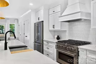 1506 Sumter Ave, Charlotte, NC 28208 - Photo 5