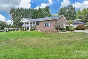 123 Turley Falls Rd, Hendersonville, NC 28739 - Photo 3