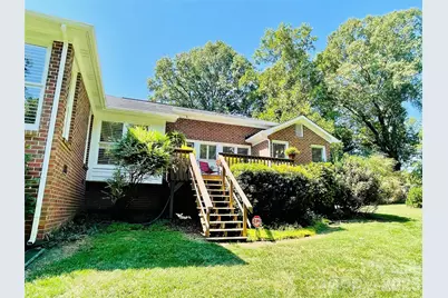 3001 Sunset Road, Charlotte, NC 28216 - Photo 19