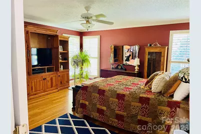 3001 Sunset Road, Charlotte, NC 28216 - Photo 11