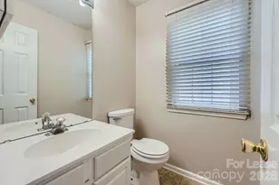 8631 Challenger Dr, Charlotte, NC 28213 - Photo 9