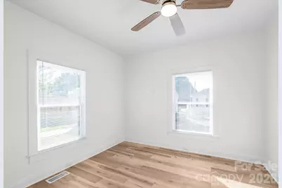 204 Pleasant Street, Belmont, NC 28012 - Photo 15