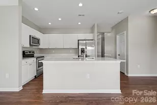 8935 Hedge Maple Rd, Charlotte, NC 28269 - Photo 9