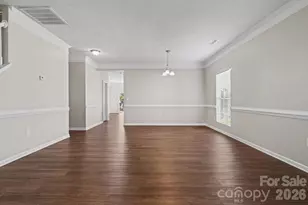 8935 Hedge Maple Rd, Charlotte, NC 28269 - Photo 5