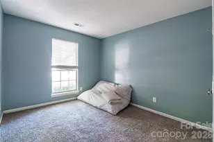 8514 Lockerbie Ln, Charlotte, NC 28215 - Photo 17