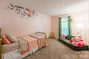 8514 Lockerbie Ln, Charlotte, NC 28215 - Photo 15