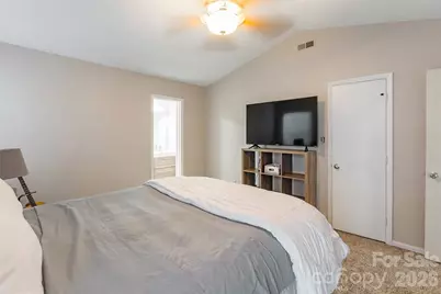 8514 Lockerbie Lane, Charlotte, NC 28215 - Photo 11