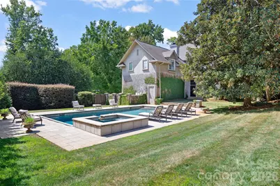 925 Harvard Place, Charlotte, NC 28207 - Photo 5