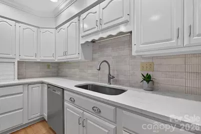 3517 Honeysuckle Drive, Matthews, NC 28104 - Photo 5