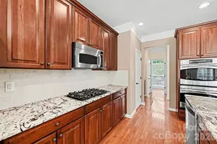 3349 Luke Crossing Dr, Charlotte, NC 28226 - Photo 9