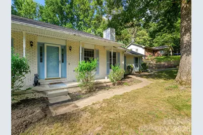 209 Trappers Trail, Hendersonville, NC 28739 - Photo 3