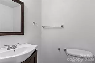1805 S Hawthorne Rd, Winston Salem, NC 27103 - Photo 17