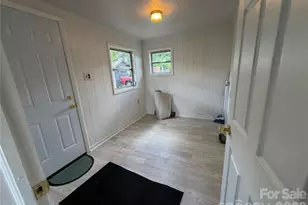 142 26th St SW, Hickory, NC 28602 - Photo 7