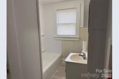 142 26th Street SW, Hickory, NC 28602 - Photo 9