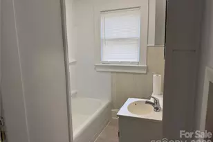 142 26th St SW, Hickory, NC 28602 - Photo 9