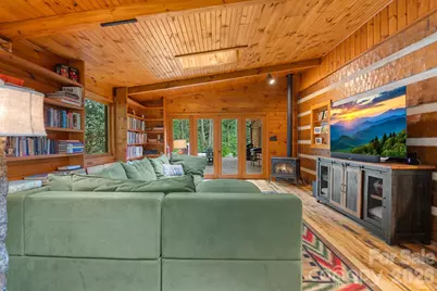 982 Jakes Mountain Road, Deep Gap, NC 28618 - Photo 15