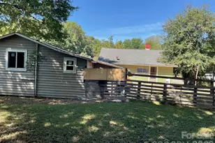 1311 Dekalb Street S, Shelby, NC 28152 - Photo 5