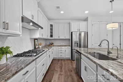 7051 Wyngate Place, Lancaster, SC 29720 - Photo 5