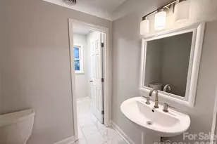 1524 Mt Holly-Huntersville Rd, Charlotte, NC 28214 - Photo 11