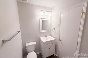 6531 Rosecran Dr, Charlotte, NC 28215 - Photo 9