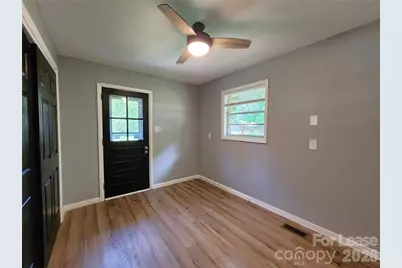 210 N Salisbury Avenue, Spencer, NC 28159 - Photo 9