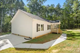 2820 Rock Chimney Cir, Lancaster, SC 29720 - Photo 3
