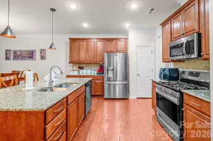 1310 Robinson Oaks Dr, Gastonia, NC 28054 - Photo 7
