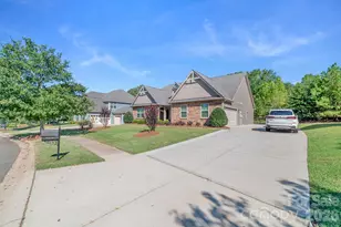 1310 Robinson Oaks Dr, Gastonia, NC 28054 - Photo 5