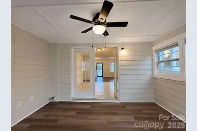 2060 27th Avenue Drive NE, Hickory, NC 28601 - Photo 9