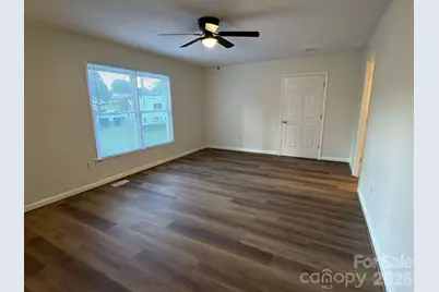 2060 27th Avenue Drive NE, Hickory, NC 28601 - Photo 11