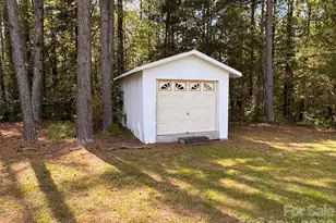 1037 Cross Creek Dr, Oakboro, NC 28129 - Photo 5