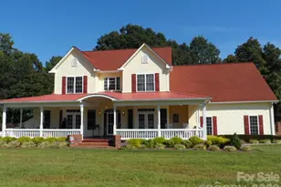 201 Harbor Ridge Dr, Connelly Springs, NC 28612 - Photo 1