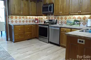 201 Harbor Ridge Dr, Connelly Springs, NC 28612 - Photo 3