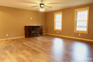 3240 Old Henson Cove Rd, Canton, NC 28716 - Photo 3
