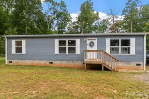472 Laurel Heights Dr, Burnsville, NC 28714 - Photo 1
