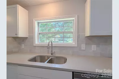 3363 Stony Brook Circle, Newton, NC 28658 - Photo 9