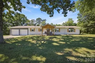 3034 Heffner Pl, Hudson, NC 28638 - Photo 1