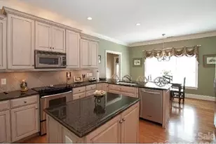 122 Upper Oak Dr, Statesville, NC 28625 - Photo 5