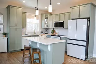 71 View Ridge Pkwy, Leicester, NC 28748 - Photo 9