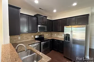 6325 Cory Bret Ln, Charlotte, NC 28278 - Photo 5