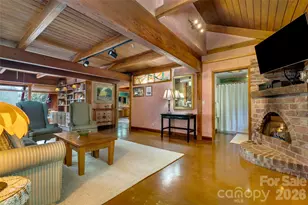 688 Blueberry Farm Rd, Zirconia, NC 28790 - Photo 17