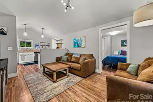 91 Deaver St, Asheville, NC 28806 - Photo 5
