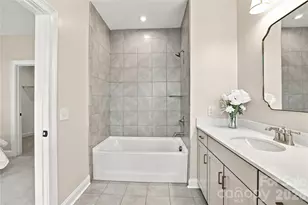5026 Harrowsmith Ln, Charlotte, NC 28204 - Photo 25